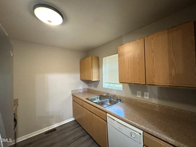 6158 Lonestar Road, Fayetteville, NC 28303