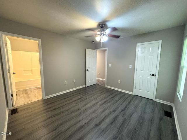 6158 Lonestar Road, Fayetteville, NC 28303
