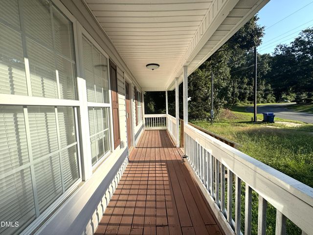 6158 Lonestar Road, Fayetteville, NC 28303