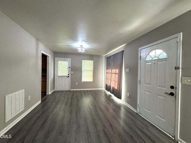6158 Lonestar Road, Fayetteville, NC 28303
