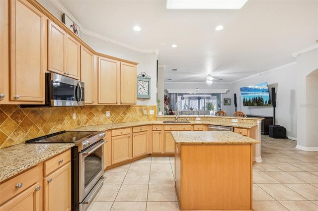 1901 HEARTLAND CIRCLE, Valrico, FL 33594