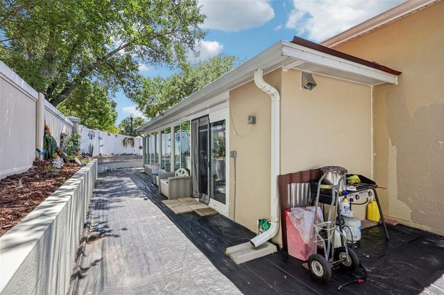 1901 HEARTLAND CIRCLE, Valrico, FL 33594