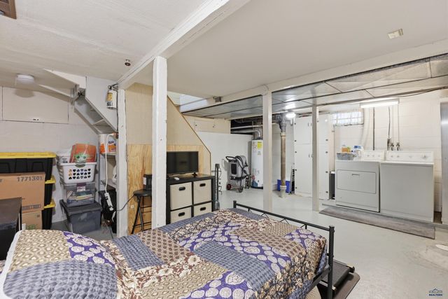 705 E DENVER, Rapid City, SD 57701