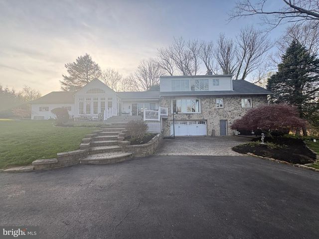 132 SPRINGTON LAKE RD, Media, PA 19063