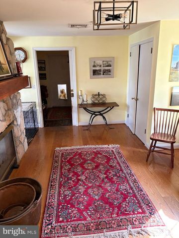 132 SPRINGTON LAKE RD, Media, PA 19063