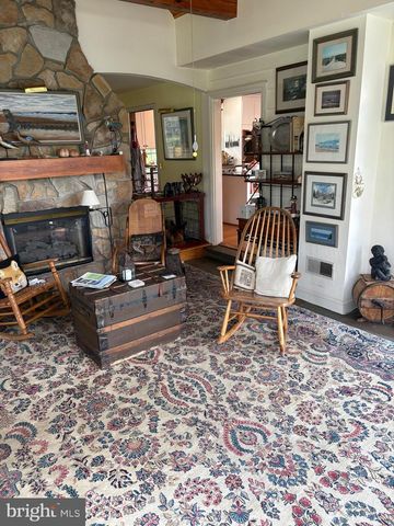 132 SPRINGTON LAKE RD, Media, PA 19063
