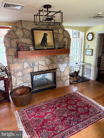 132 SPRINGTON LAKE RD, Media, PA 19063