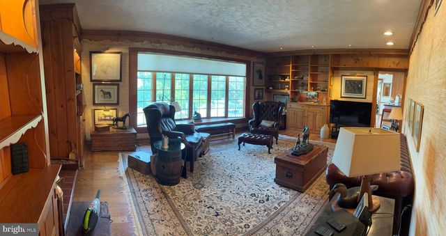 132 SPRINGTON LAKE RD, Media, PA 19063