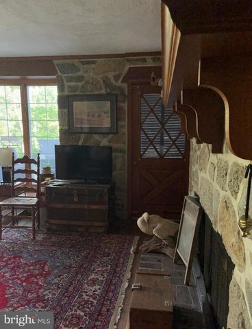 132 SPRINGTON LAKE RD, Media, PA 19063