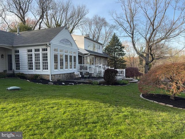 132 SPRINGTON LAKE RD, Media, PA 19063