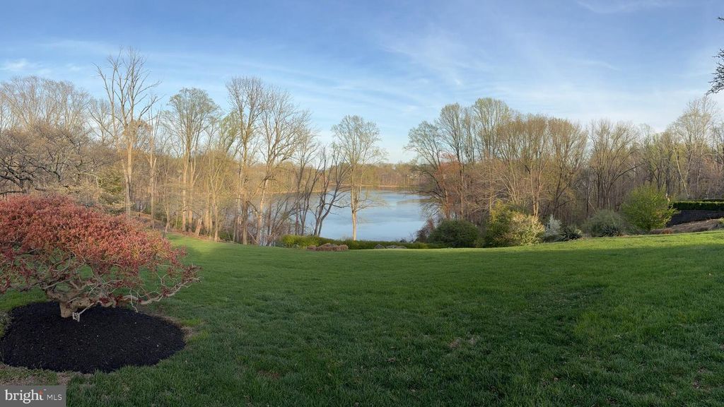132 SPRINGTON LAKE RD, Media, PA 19063