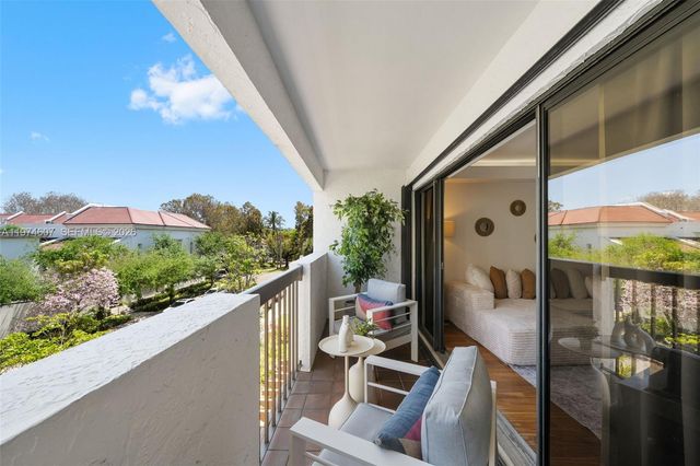 2600 Cardena St PH4, Coral Gables, FL 33134