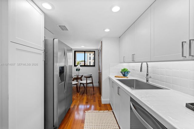 2600 Cardena St PH4, Coral Gables, FL 33134