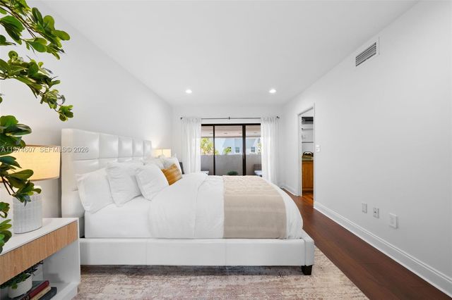 2600 Cardena St PH4, Coral Gables, FL 33134