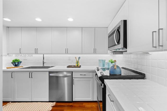 2600 Cardena St PH4, Coral Gables, FL 33134