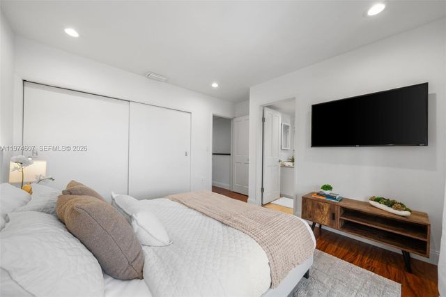 2600 Cardena St PH4, Coral Gables, FL 33134