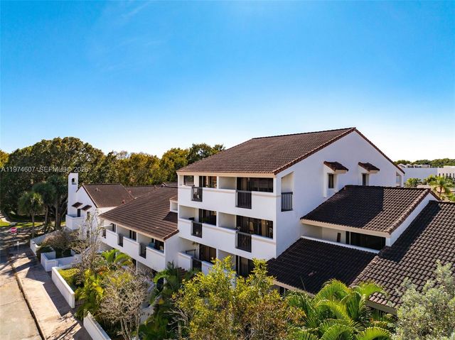 2600 Cardena St PH4, Coral Gables, FL 33134