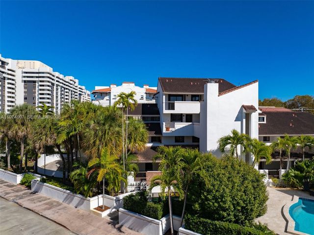 2600 Cardena St PH4, Coral Gables, FL 33134