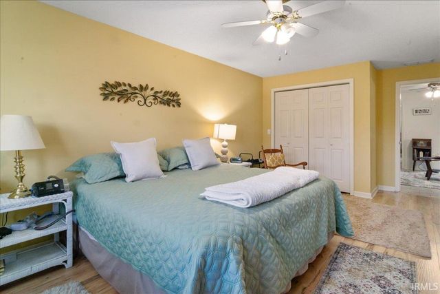 6742 Newburgh Road, Evansville, IN 47715