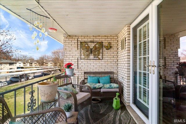 6742 Newburgh Road, Evansville, IN 47715