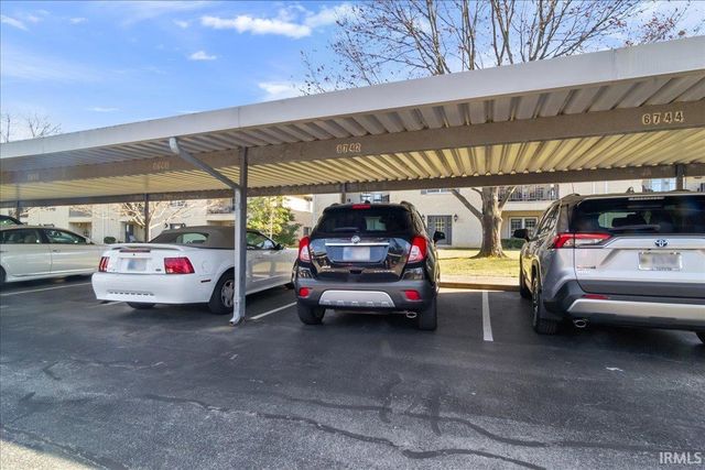 6742 Newburgh Road, Evansville, IN 47715