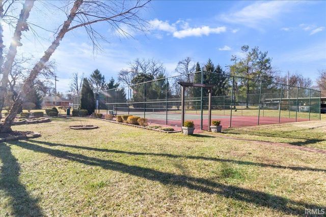 6742 Newburgh Road, Evansville, IN 47715