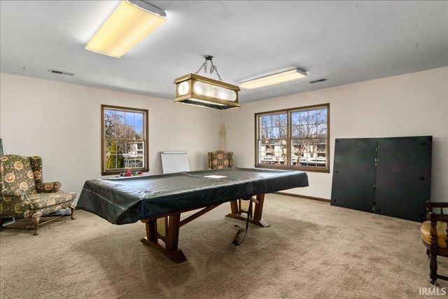 6742 Newburgh Road, Evansville, IN 47715