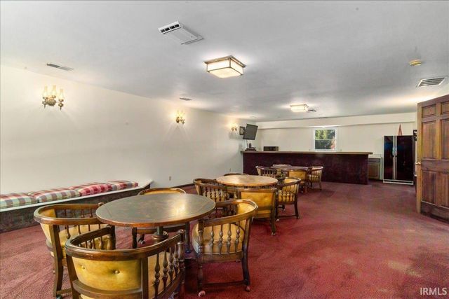 6742 Newburgh Road, Evansville, IN 47715