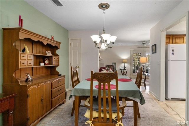 6742 Newburgh Road, Evansville, IN 47715