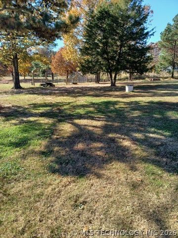 468145 648 Road, Watts, OK 74964