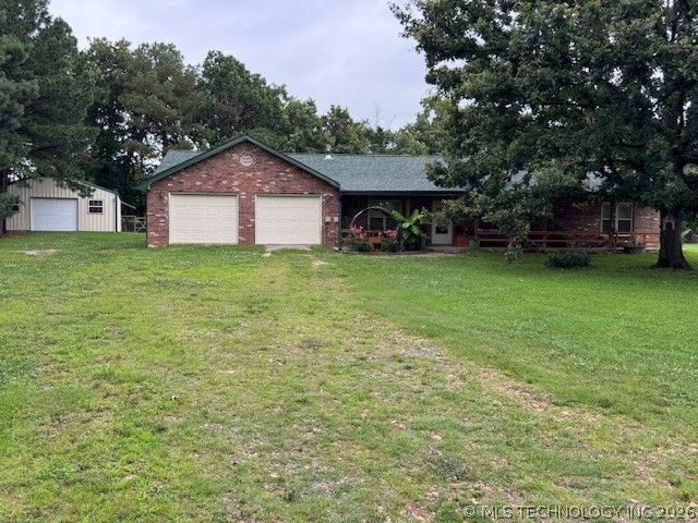 468145 648 Road, Watts, OK 74964
