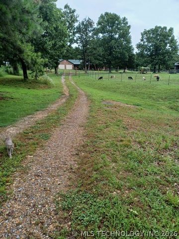 468145 648 Road, Watts, OK 74964