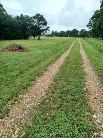 468145 648 Road, Watts, OK 74964