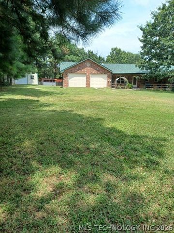 468145 648 Road, Watts, OK 74964