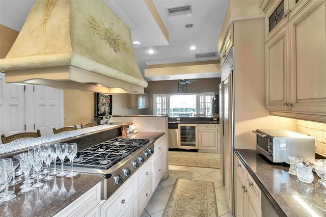 4079 LAS PALMAS WAY, Sarasota, FL 34238