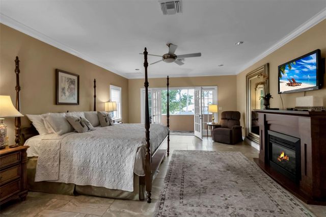 4079 LAS PALMAS WAY, Sarasota, FL 34238