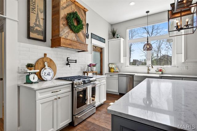 6106 Knights Table Court, St Charles, MO 63304