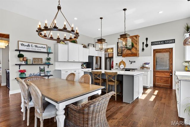 6106 Knights Table Court, St Charles, MO 63304