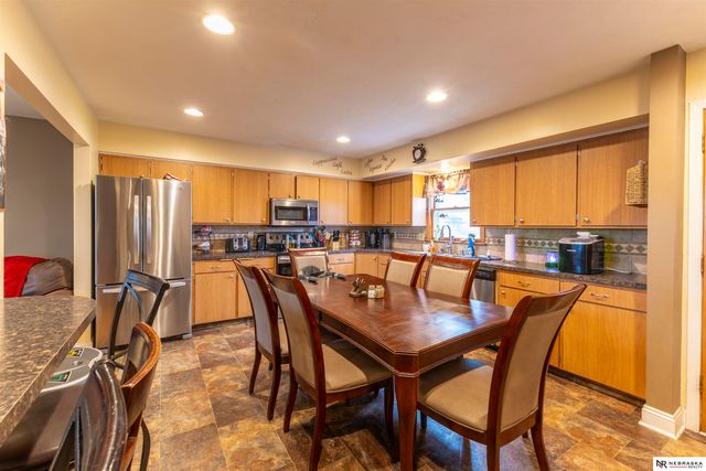 5229 Drexel Street, Omaha, NE 68117
