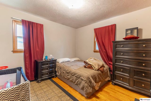 5229 Drexel Street, Omaha, NE 68117