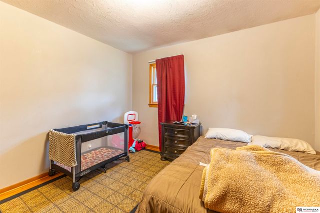 5229 Drexel Street, Omaha, NE 68117