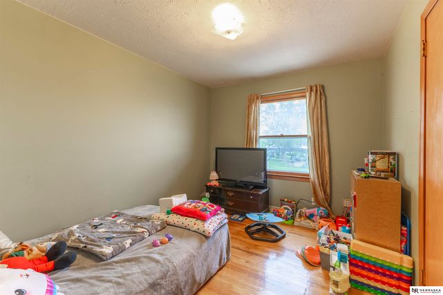 5229 Drexel Street, Omaha, NE 68117