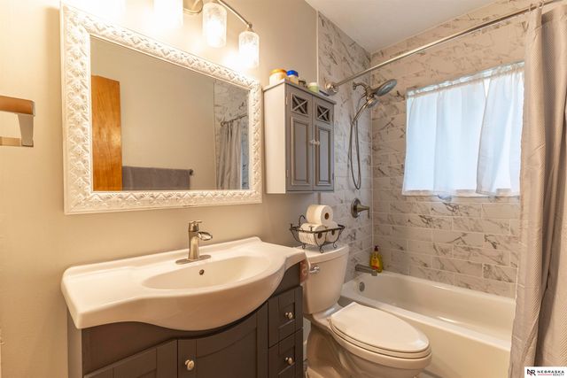 5229 Drexel Street, Omaha, NE 68117