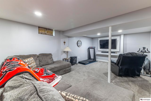 5229 Drexel Street, Omaha, NE 68117