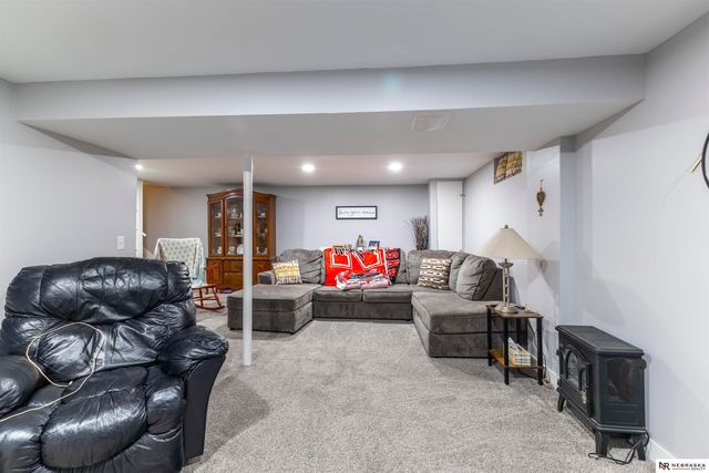 5229 Drexel Street, Omaha, NE 68117