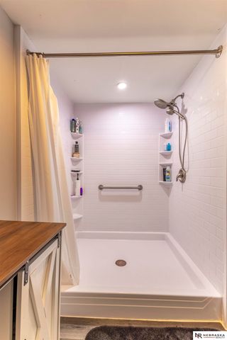 5229 Drexel Street, Omaha, NE 68117