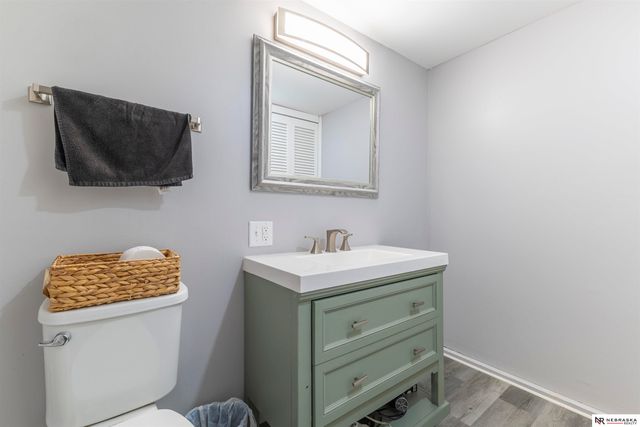 5229 Drexel Street, Omaha, NE 68117