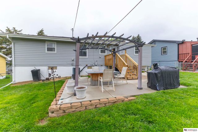 5229 Drexel Street, Omaha, NE 68117