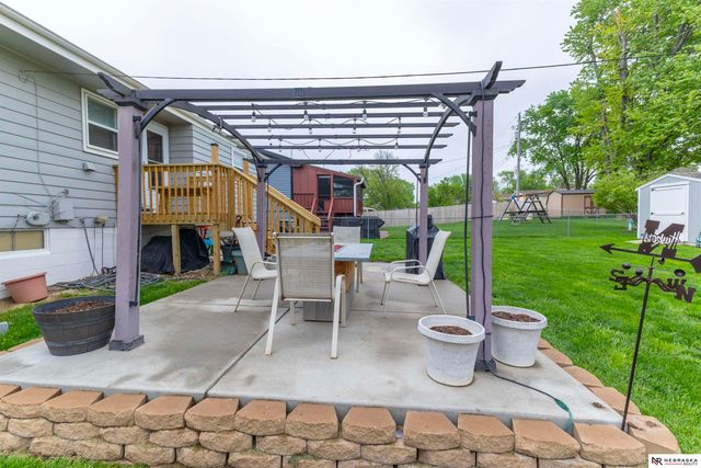 5229 Drexel Street, Omaha, NE 68117