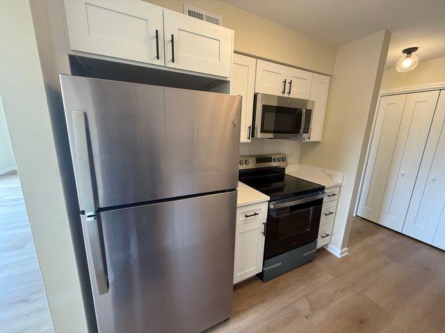2300 N Harlem Avenue 501, Elmwood Park, IL 60707